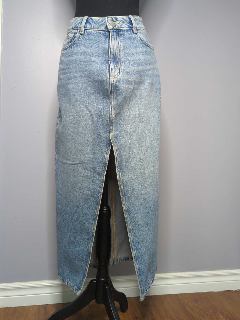 Dynamite High-Rise Denim Maxi Skirt with Front Slit - Light Wash (Size XS)